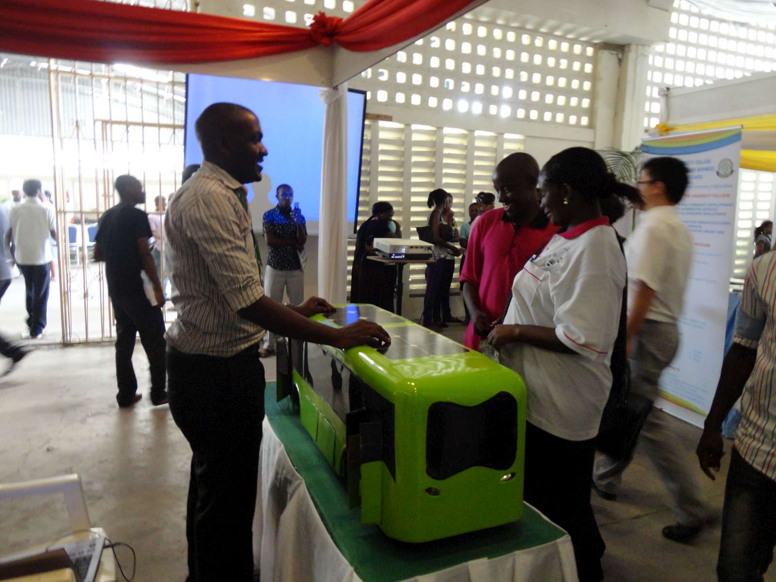 CRTT takes part in Science and Technology Exhibition