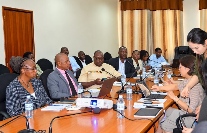 Delegates from Xintang University and officials from CEDAT during discussions on expanding academic collaboration and implementing a proposed dual degree program in Materials and Chemical Engineering at Makerere University.